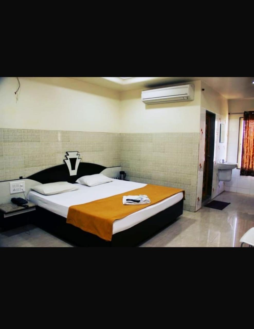 Hotel Apple Sai Residency Shirdi Exterior photo